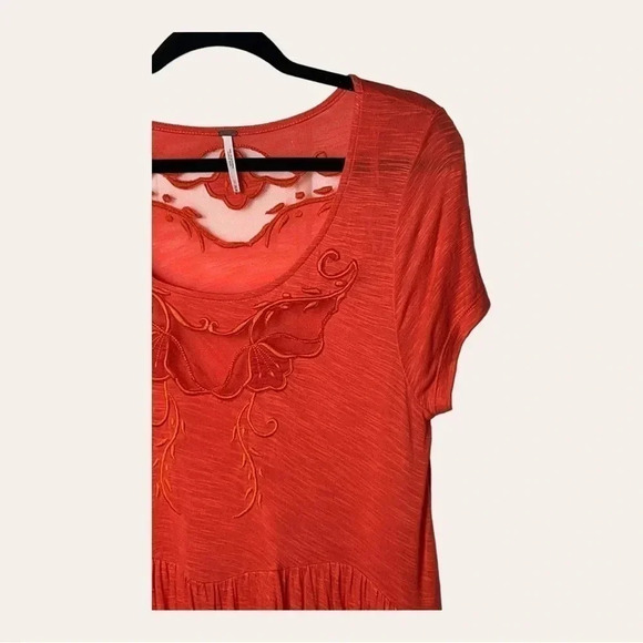 0431W. FREE PEOPLE CANDY CRAFTY KNIT TOP SIZE MEDIUM ORANGE IN COLOR WITH MESH - Picture 3 of 12